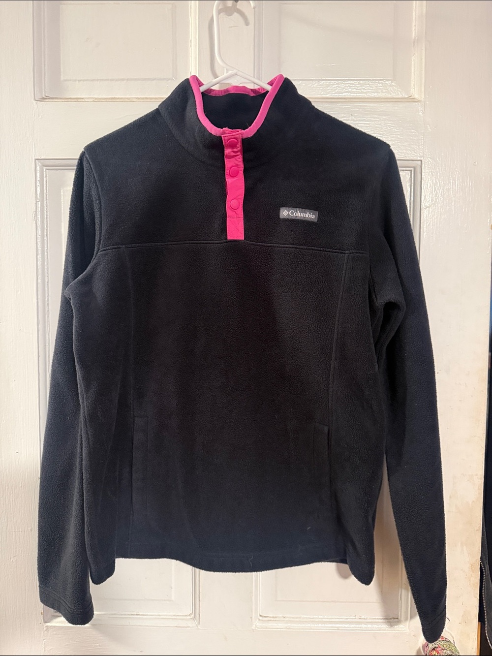 Columbia Black Fleece Pullover with Pink Trim XL